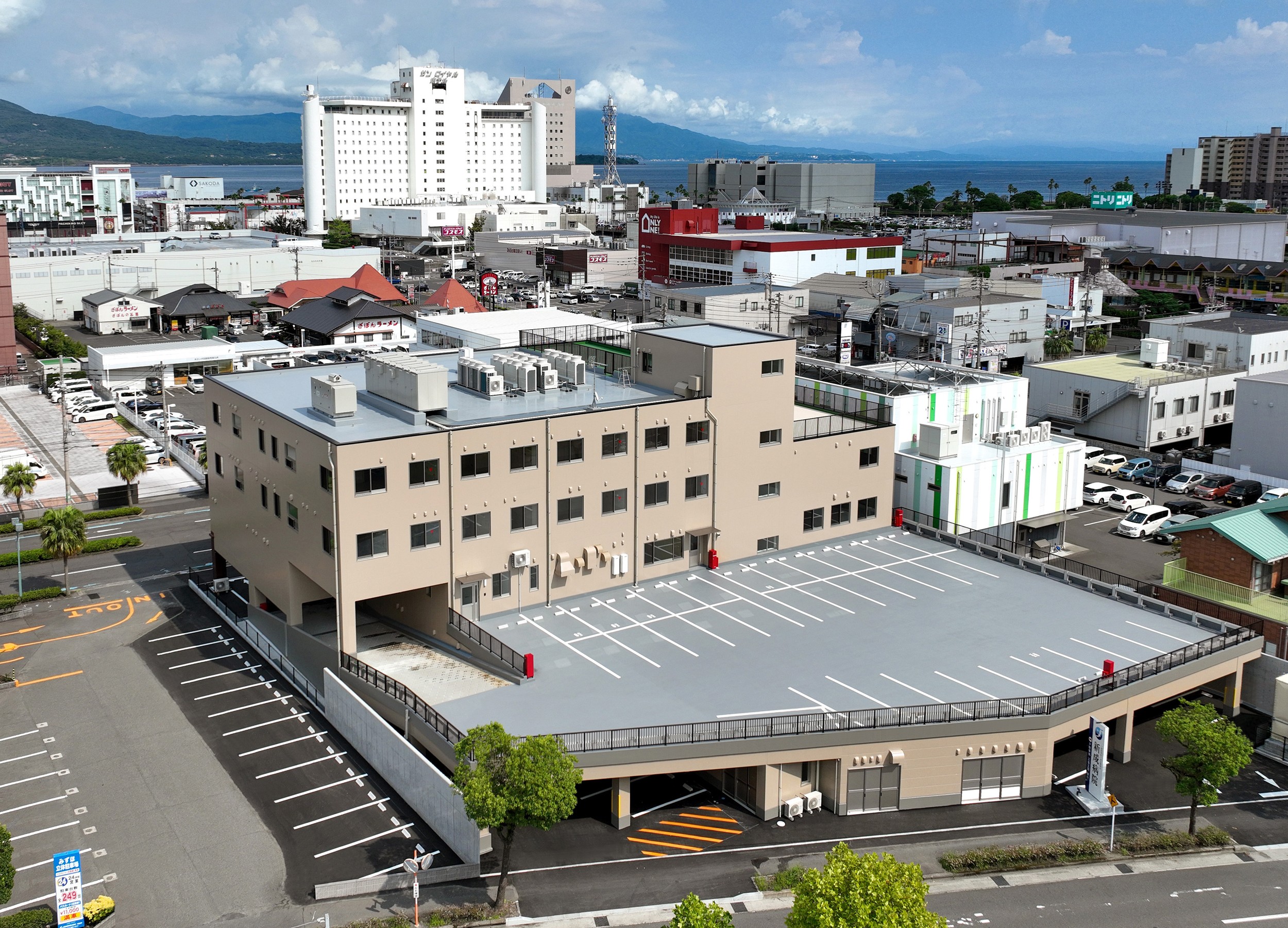 新成病院　外観